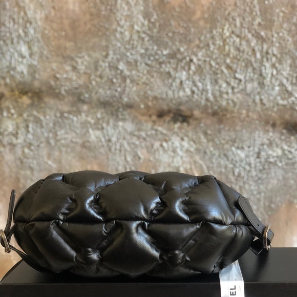 CHANEL BACKPACK - Picture 6 of 8